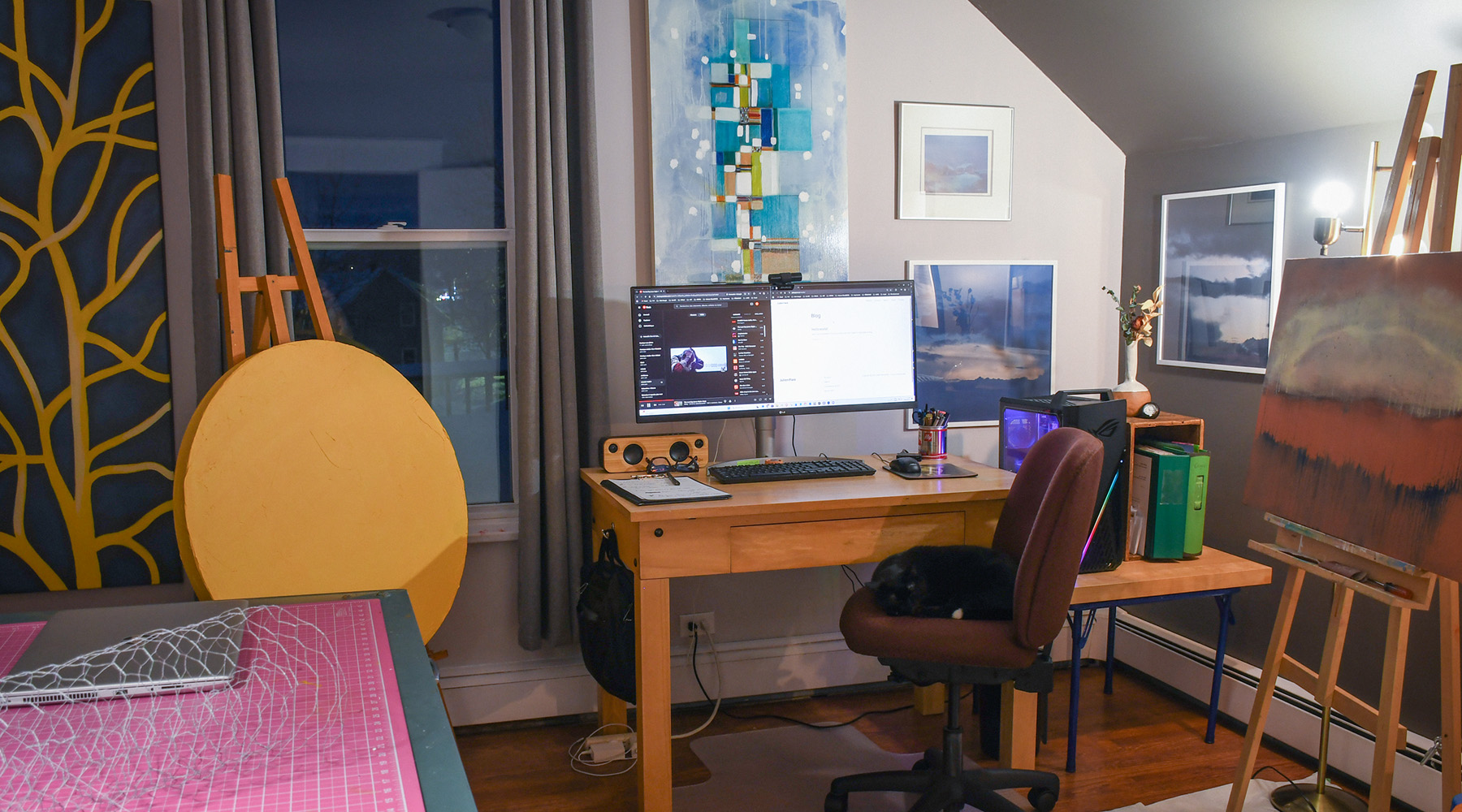 Espace de travail de l'artiste Julien Paré
